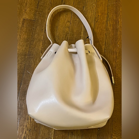 NWOT Forever 21 Cream Bucket Bag with Dual Straps - Small - Picture 2 of 10